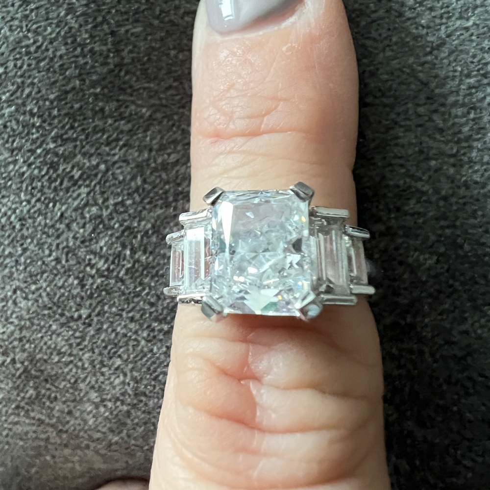 Sterling Silver 5 Stone CZ Ring. Size 5